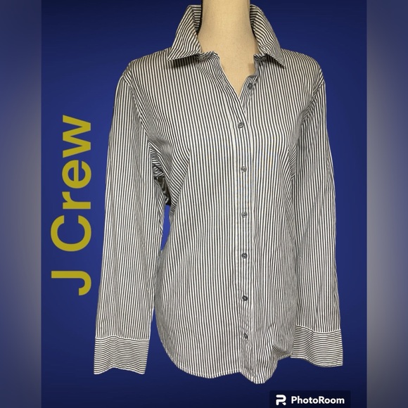 J. Crew Tops - J. Crew Women’s NWT slim fit 16 oxford gray/white. Great silhouette & tailoring!